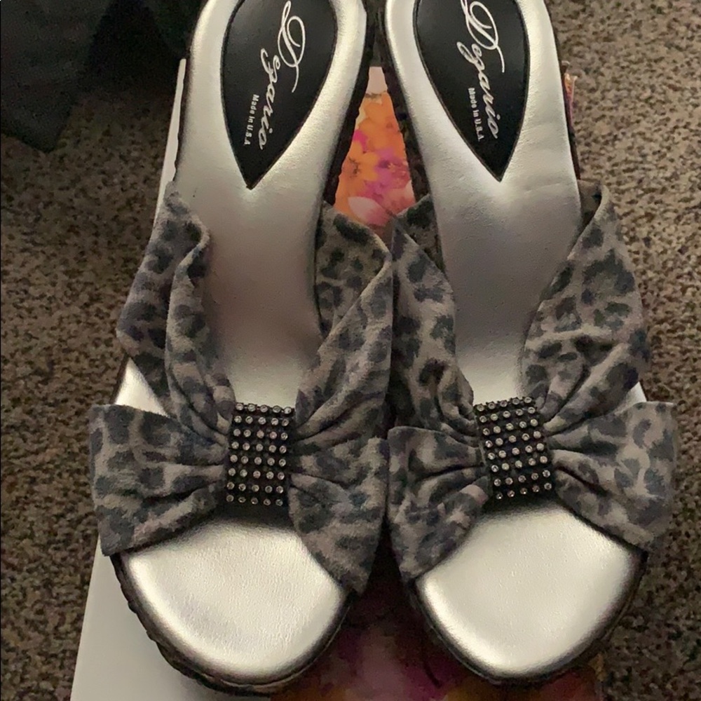 Dezario Sandals